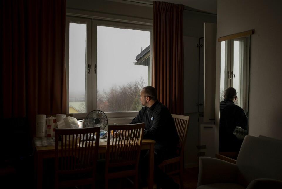 PUST I BAKKEN: Mads slapper av med litt mat og kaffe på et LKAB eid hotell i Kiruna før han setter kursen tilbake mot Narvik med fullastet tog.