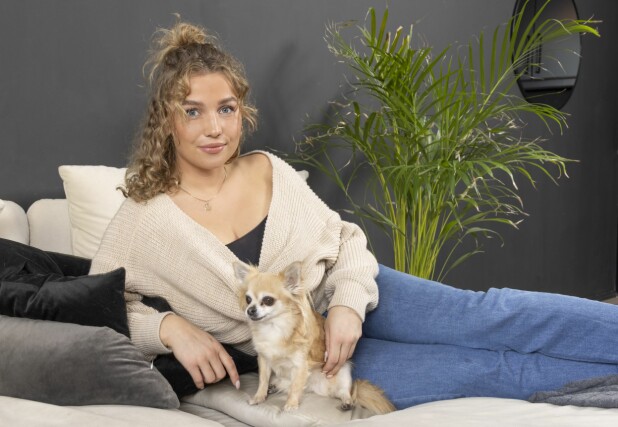 SILENT DAYS: Since March, Karianne Vilde has been fired as a flight attendant. Now she spends quiet days in the apartment at home in Drammen. SILENT DAYS: Since March, Karianne Vilde has been fired as a flight attendant. Now she spends quiet days in the apartment at home in Drammen.