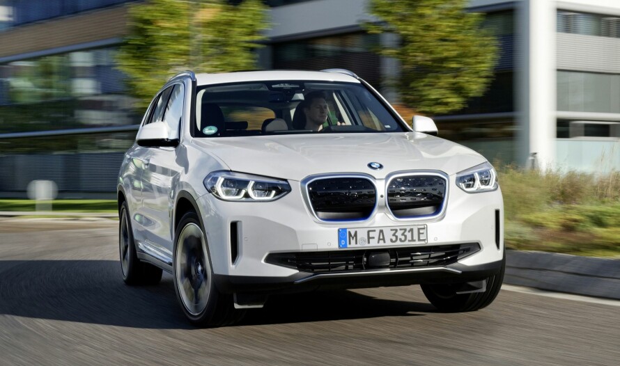 2WD: Med trekk kun på bakhjulene inntar BMW et segment der trekk på alle fire hjulene er normalen. Om noe rimeligere pris, samt velkjente BMW-dyder kan kompensere for det, får vi svaret på ganske raskt i løpet av 2021.