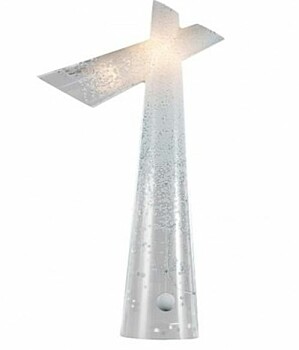 LAMPE: Louise Poulsen Snow gulvlampe, 20 890 kroner.