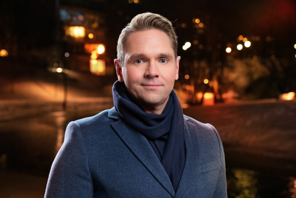 ÅSTED I HAGEN: Jens Christian Nørve (43) gjorde sine første åstedsgranskninger i tysker-bunkeren i hagen.