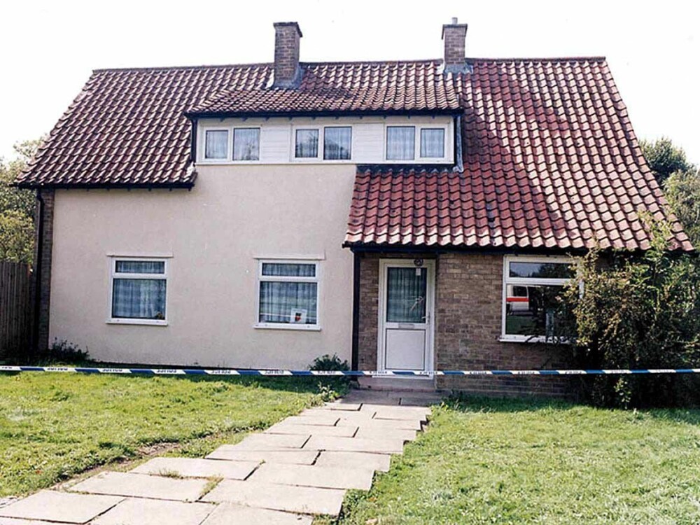 <b>ÅSTEDET:</b> Ian Huntley forklarte at han hadde lokket de to ti år gamle jentene inn i dette huset i Soham, og at de ble drept her inne.