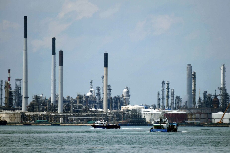 <b>HALV KAPASITET:</b> Shells produksjonsanlegg i Pulau Bukom vil i første omgang halvere produksjonen av olje.