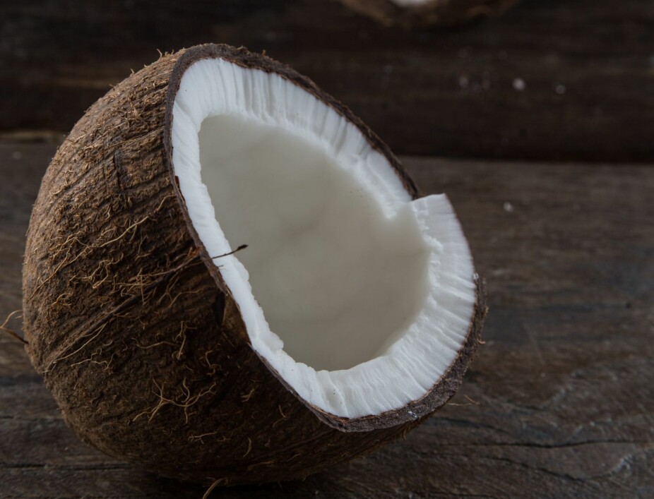 <b>Unn­gå mat­søl:</b> Bruk kokosnøtter om du vil unngå merkbart nedfall.