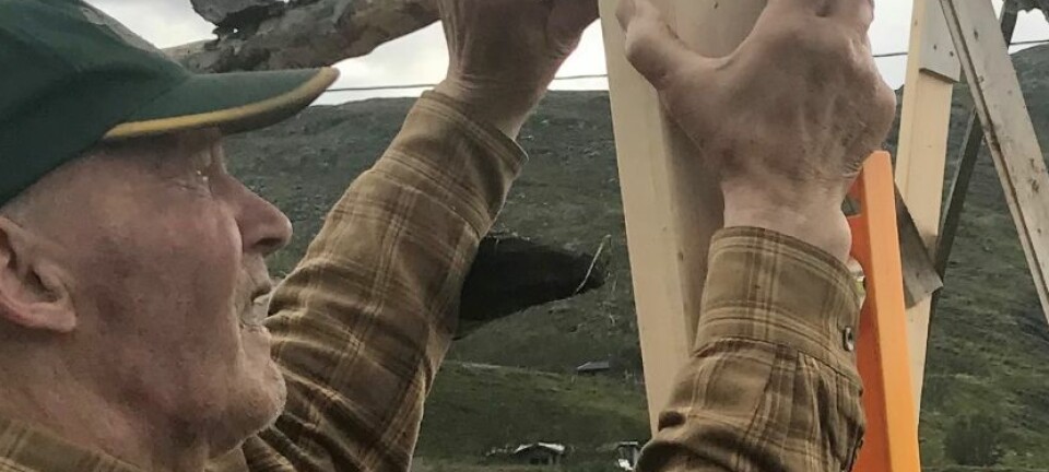 Charles (92) har bodd alene langt fra folk i 46 år: – Har ikke funnet noen som vil ta over