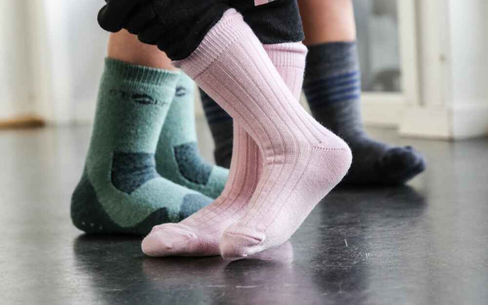 VARME FØTTER: Ullsokker er gode å ha i kulde. Men hvilke sokker lønner deg seg å kjøpe til barna?
