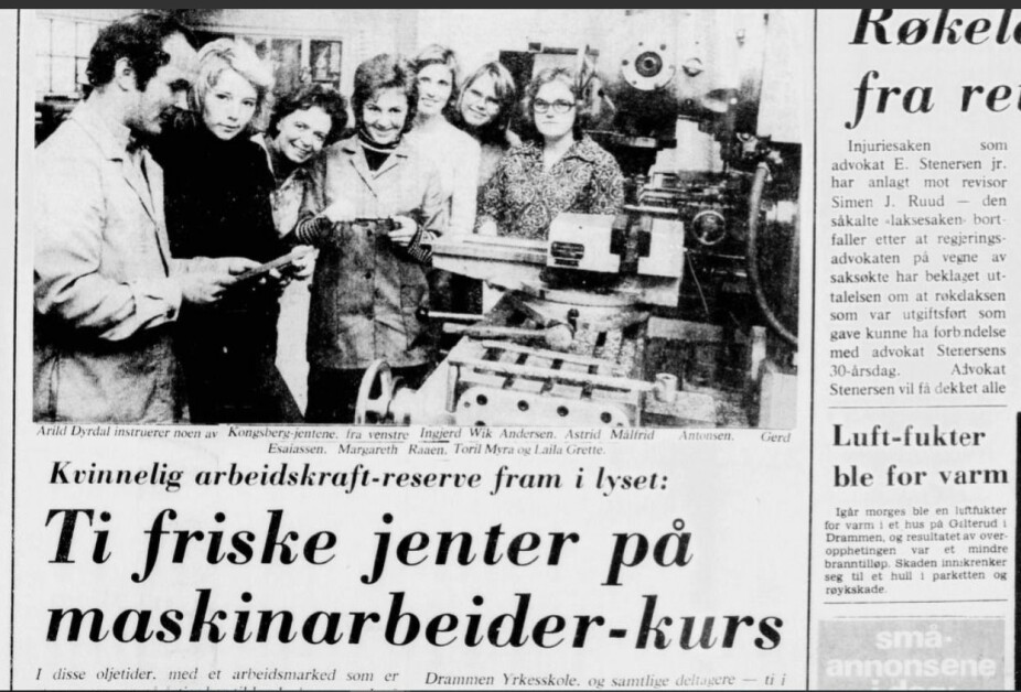 UNG INGENIØR: Arild Dyrdal holder kurs på Kongsberg i 1974.