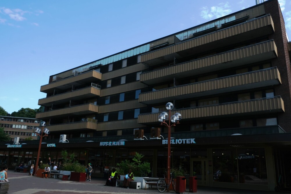 <b>STENGT OG TOMT:</b> Oslo kommune kjøpte boligblokken. De 50 leilighetene har nå stått tomme i fem år.