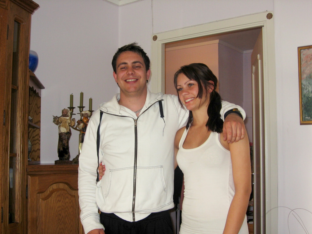 <b>SØSKEN:</b> Tina og broren Tommy i gode dager i 2008. Storebror var med til Zürich, sammen med Tina, mor Aud og stefar Jan Olav.