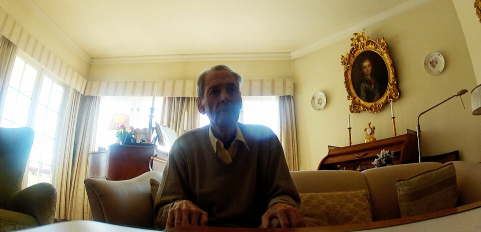 SAMTALER: Artikkelforfatteren fikk flere fortrolige samtaler med krigshelten i hans hjem.