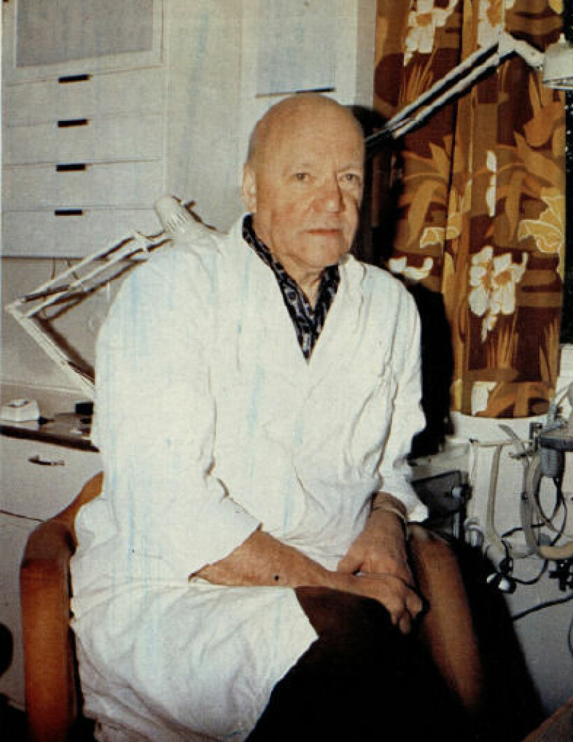 LIVLEGE: Vidkun Quislings livlege Hans Eng slapp billig unna rettsoppgjøret etter krigen. I mange år var han distriktslege i Nord-Norge og holdt fast på sin nasjonal-sosialistiske overbevisning. – Jeg er fortsatt nazist, sa Eng da Vi Menn møtte ham i 1978.