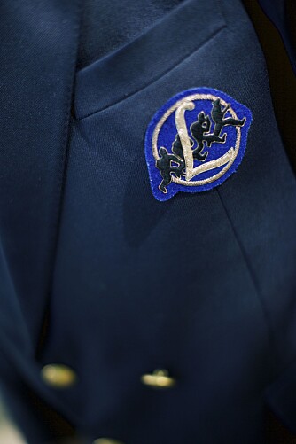 <b>KLUBB:</b> Zeiner-Henriksens marineblå blazer med Lingeklubbens merke påsydd.