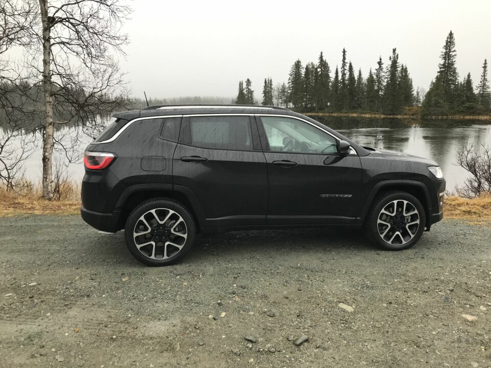 COMPASS: Jeep Compass 4xe er 4,39 meter lang, like lang som Nissan Qashqai og Toyota C-HR.