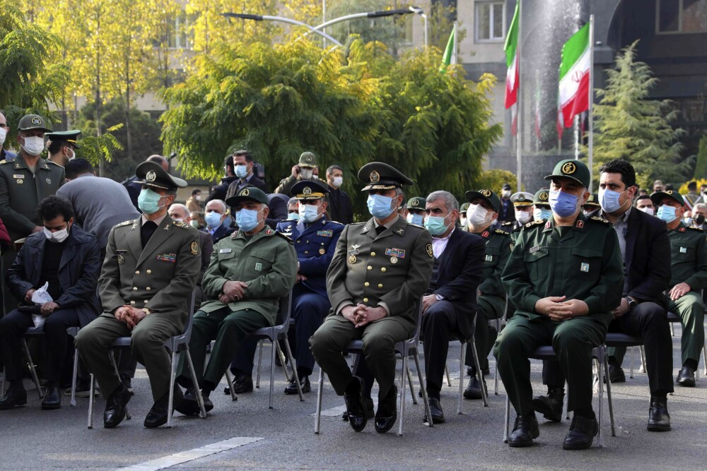 <b>TOPPA LAG:</b> Høytstående militære og politikere var samlet i begravelsen til Mohsen Fakhrizadeh.