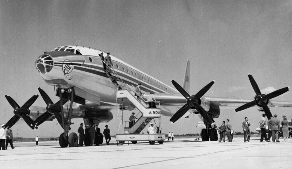 <b>SÅPASS JA:</b> Ingen hadde store nok fly­trapper for Tupolev Tu-114. Antagelig til stor tilfredsstillelse for Khrusjtsjov.