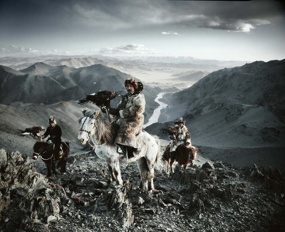 <b>MONGOLIA:</b> Medlemmer av en Kazakh-stamme fotografert i hjemlige trakter i Mongolia. 