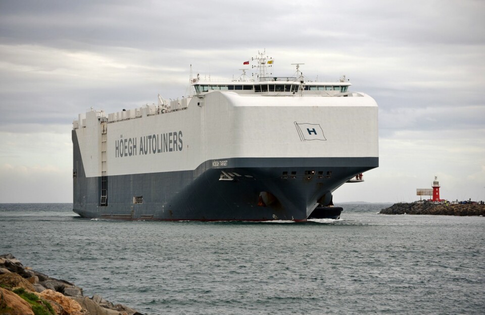 UFATTELIG STØRRELSE: Alle som har vært på bilferger på det norske Vestlandet som har hatt kapasitet til å frakte både 30 og 50 biler kan prøve å forestille seg en båt med kapasitet til 8500 biler. En enkelt bil ser liten ut her.