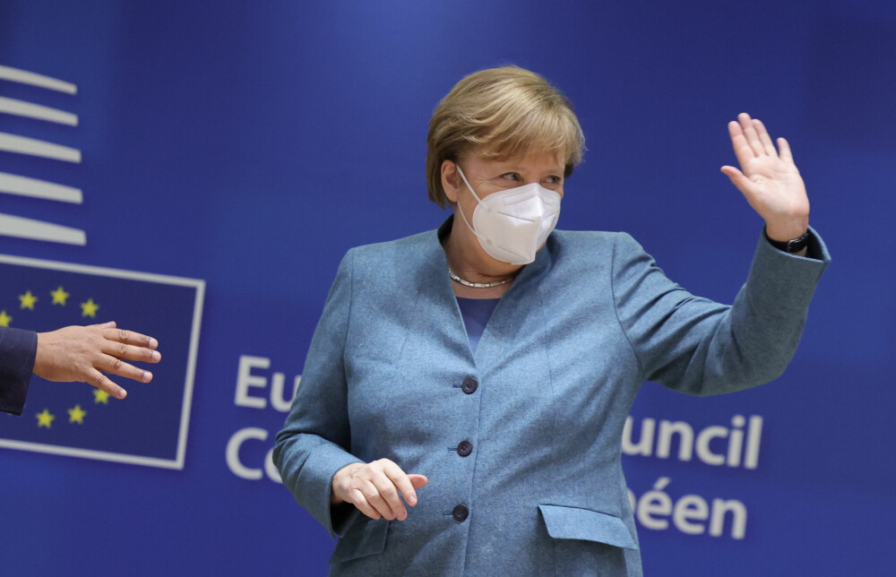 <b>TAKKER AV:</b> Angela Merkel er på oppløpssiden som rikskansler.