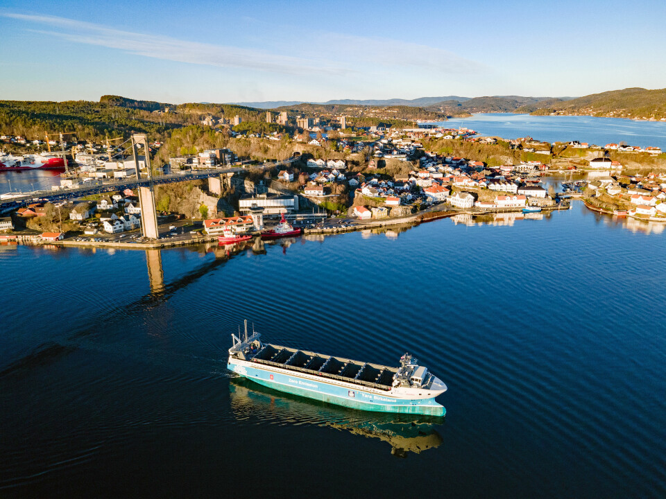 FINNER VEIEN SELV: Det autonome containerskipet er en norsk verdenssensasjon. Snart skal det seile helt uten mannskap mellom Porsgrunn og Brevik.
