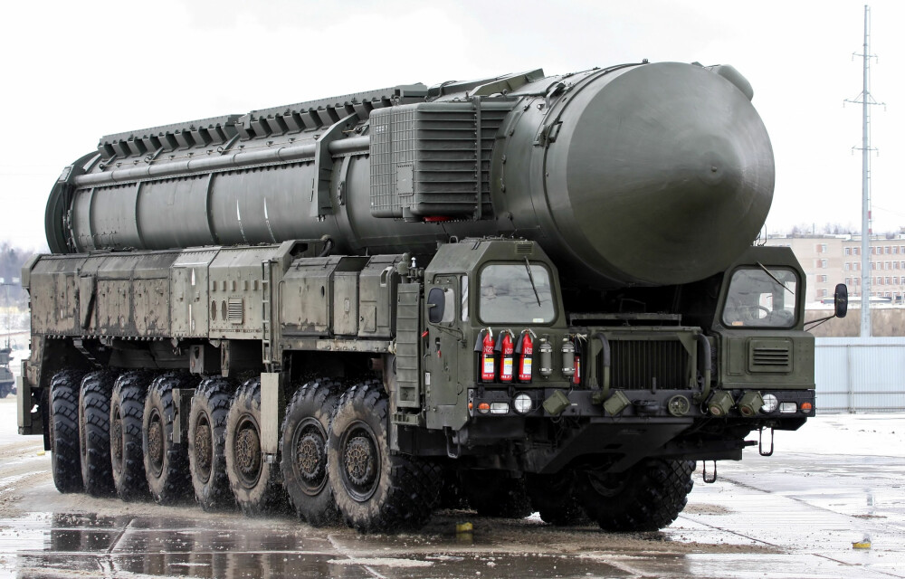 <b>SATSER TUNGT:</b> Russland satser tungt på utviklingen av kraftigere atomvåpen. Satan 2 blir over dobbelt så tung og får over tre ganger så mange atomstridshoder som dette mobile RS-24 Yars missilet.