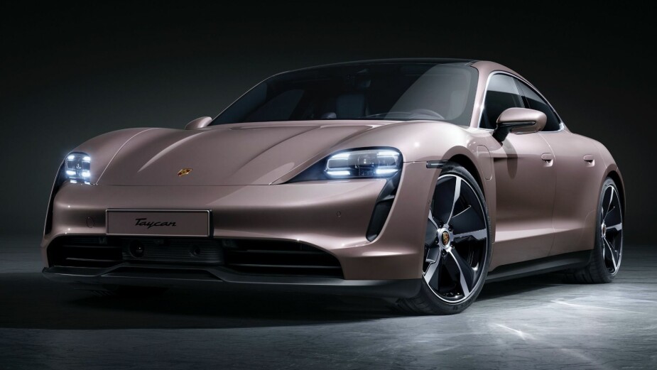 <b>INNSTEGSMODELL:</b> Porsche Taycan koster fra 769 000 kroner. De første bilene er ventet til Norge i mars. 