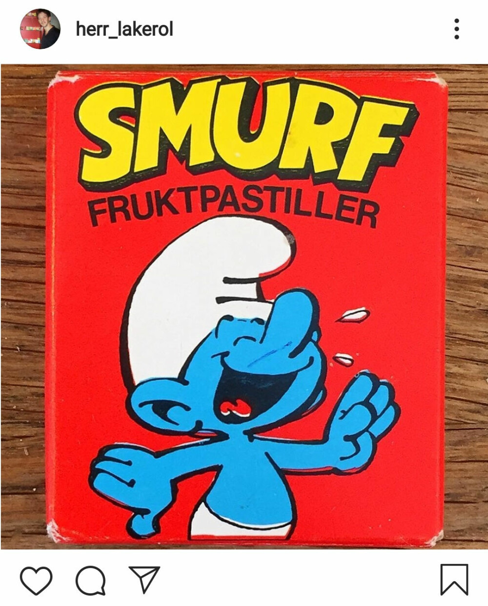 <b>NAM NAM:</b> Vi elsket Smurf da vi var små, og i dag elsker barna våre det. Fruktpastillene er søte og myke, og vi gjetter at også barnebarna våre kommer til å få Smurf på lørdager. Bildet er hentet fra Instagram-profilen @herr_lakerol.