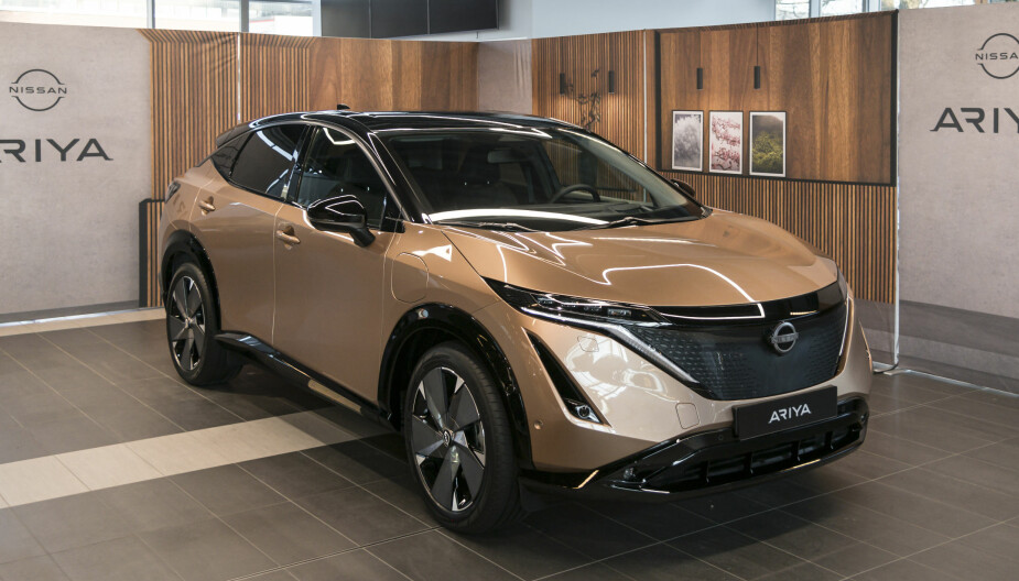 FLERE VERSJONER: Nissans nye elbil kan fås med stor eller liten batteripakke, forhjulstrekk eller firehjulstrekk.