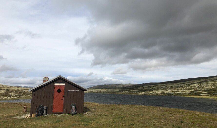 LANGTJØNNBU I RONDANE: Hytta ligger ved Langtjønn i Grimsdalen Statsallmenning.