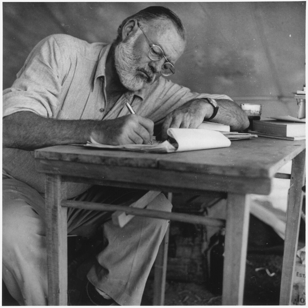<b>SLET:</b> I sine siste leveår slet Hemingway med helsen og manuskriptene. Han klarte ikke å levere fra seg en ferdig bok etter Den gamle mannen og havet.