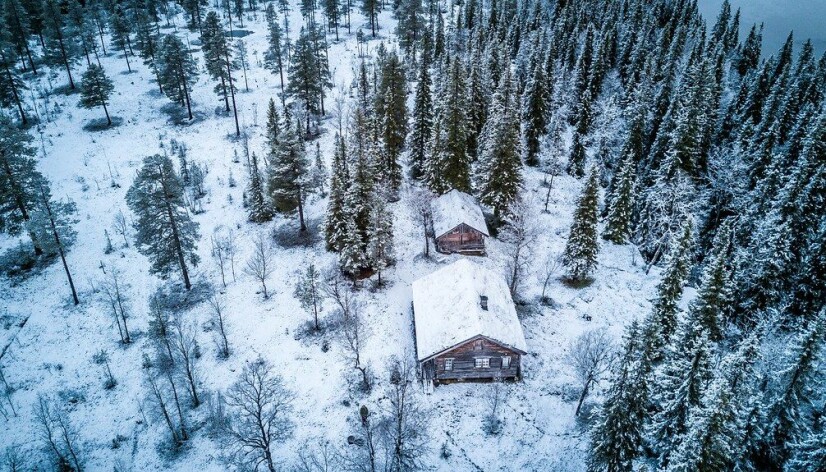SEISJØ: De to Statsskog-hyttene ved Seisjøen ligger noen mil fra Snåsa. Den største hytta er på 60 m2 og koster 700 per natt.