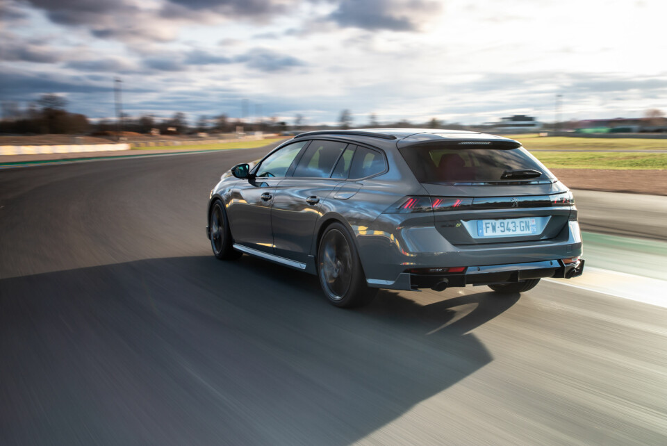 PRISEN KLAR: Som stasjonsvogn vil den koste fra 700 000 kroner.