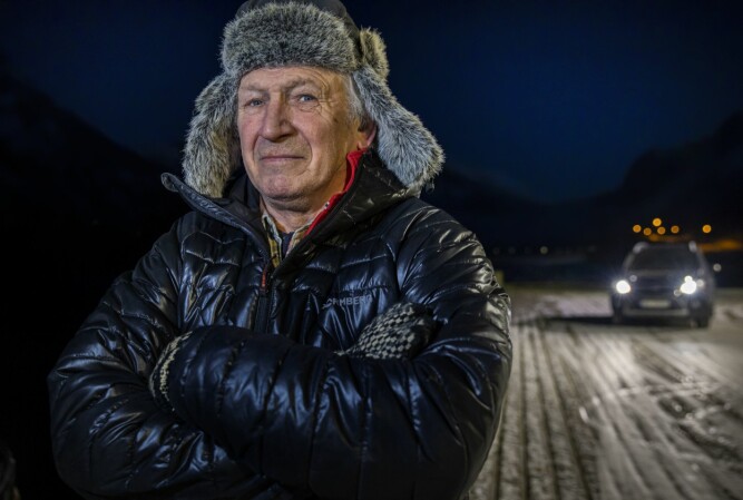 <b>GAMMEL OG SEIG:</b> Johan Eide (76) er en av Ronnys eldre kolleger. Han har fisket hele livet og kjenner havområdene utenfor Senja som sin egen bukselomme.