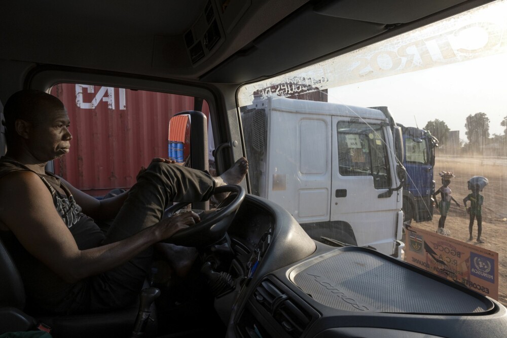 <b>LANG VENTETID:</b> Langtransportsjåfør Awal Mama måtte vente i <br/>14 dager ved grenseovergangen på resultatet av Covid-testen før han fikk klarsignal til å kjøre inn i Den sentralafrikanske republikk.