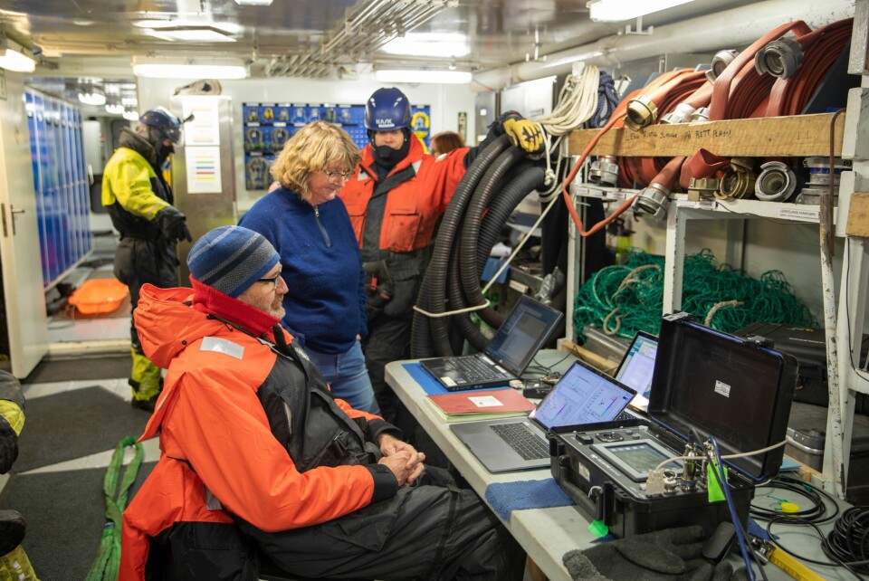 KREVENDE JAKT: Instrumenter og teknisk utstyr var ikke nok til å spore opp og berge den siste av riggene fra 40 meters dyp.