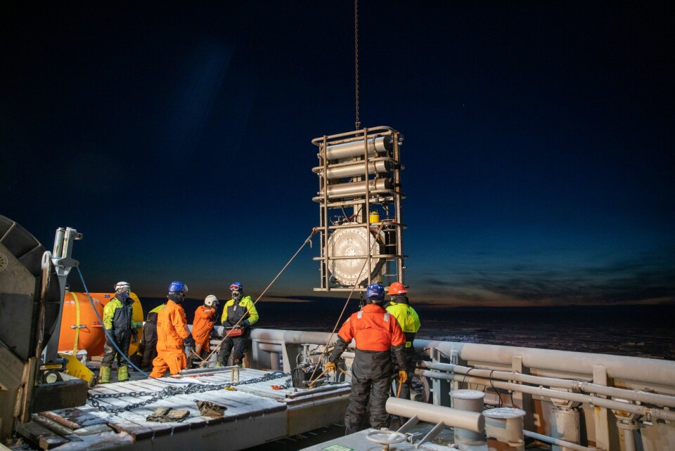 I MÅL: Riggen som samlet temperaturinformasjon fra dypet i ishavet ble reddet i tide.