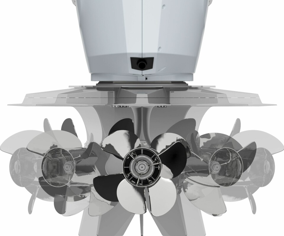 SYNSBEDRAG: Motoren står stille, og bare den nedre delen av girhuset beveger seg når du svinger. Det gir større styreutslag, og duoprop sørger for effektiv kraftoverføring.