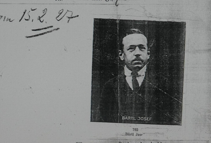 JAGET: Den gale bakeren Josef Bärtl hadde flyktet kort tid før massemordet. I 1940 jaktet politiet fortsatt på Bärtl som aldri ble pågrepet.