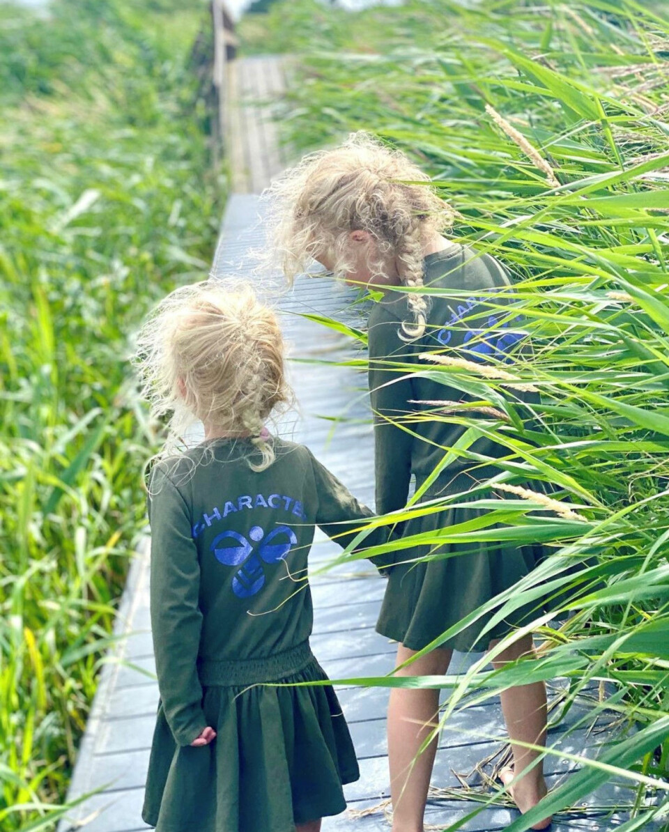 SOMMERLYKKE: På ferie i Danmark med døtrene Vilja (6) og Vega (4).