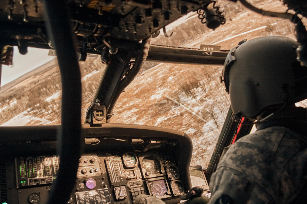 <b>NORSK LAST:</b> Piloter fra US Air National Guard flyr personell fra Heimevernet under trening ved Camp Ripley i Minne­sota USA.