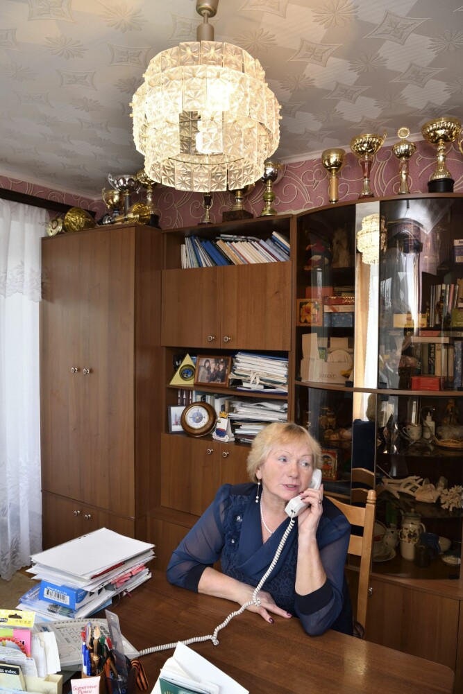 <b>VOKTER RELIKVIER:</b> Tamara Filatowa er niese og guddatter av Juri Gagarin. I 48 år har hun drevet museet i byen som er oppkalt etter onkelen og som var hans hjem i ungdomsårene.
