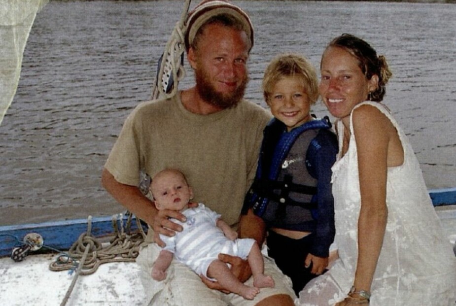 FAMILIE PÅ HAVET: Thomas Tangvald med sønnene Lucio og Gaston, og kona Christina,
