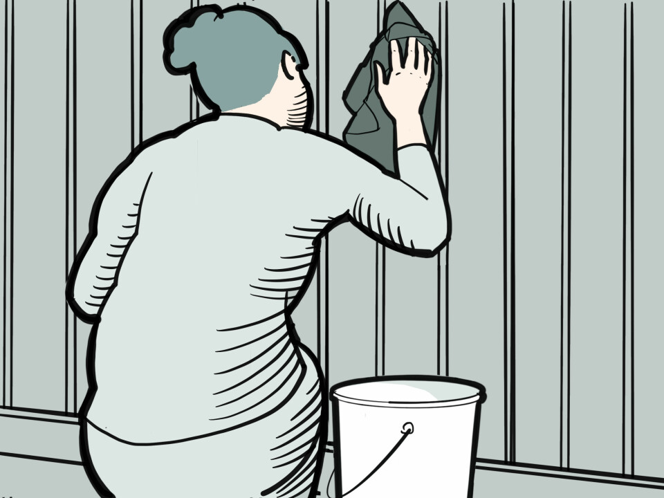 For de fleste produktene består forbehandlingen av en grundig vask. Unngå vaskemidler som legger igjen fettstoffer. De ulike produsentene har anbefalinger, og ofte egne vaskemidler som egner seg.