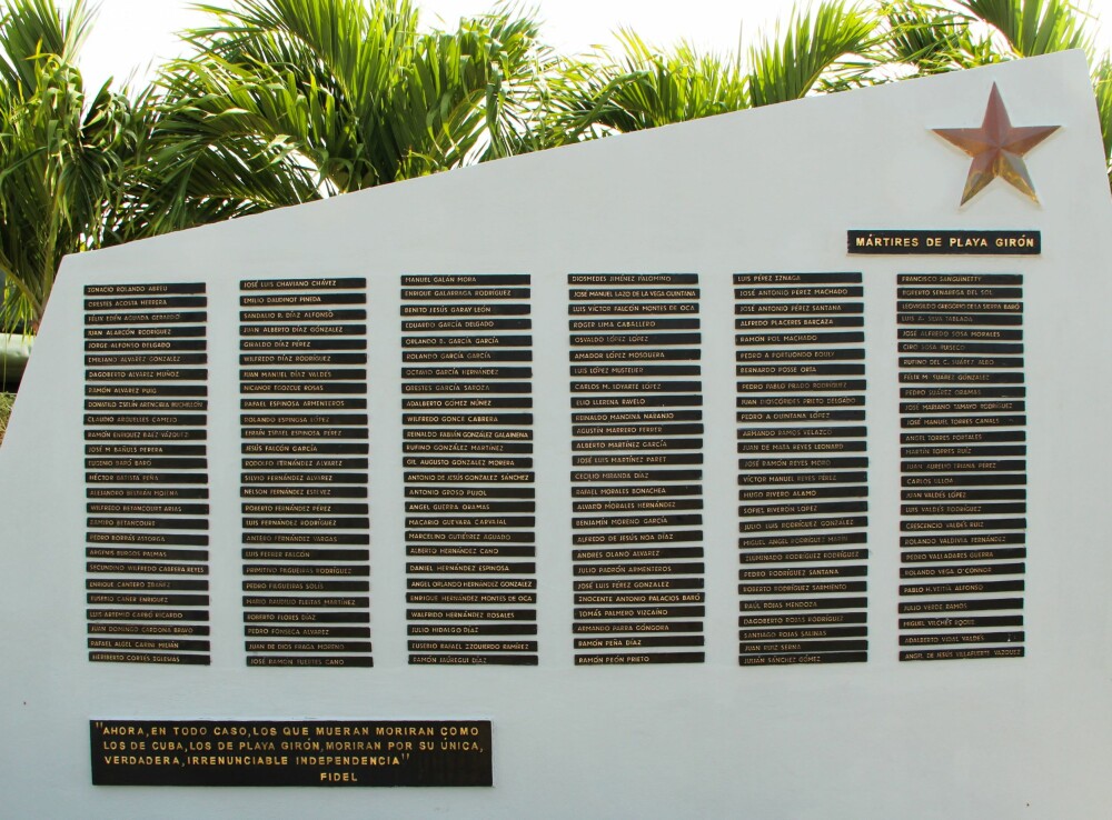 <b>REVOLUSJONENS HELTER:</b> Dette monumentet er til minne om de kubanske soldatene som ble drept på strendene i Playa de Giron.