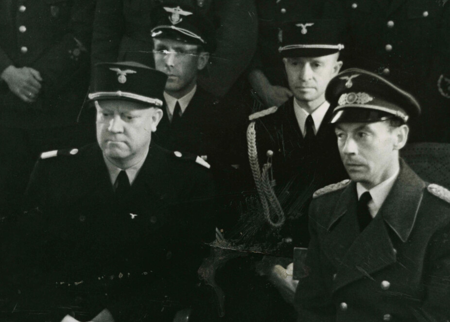 NS-SAMLING: Gulbrand Lunde sammen med blant andre Vidkun Quisling på riksmøte i Colosseum i 1942.