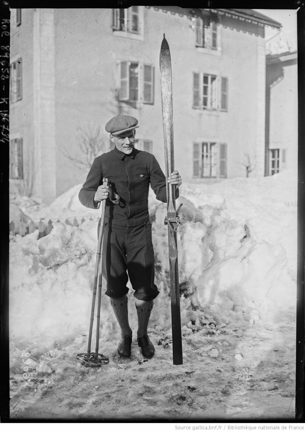 <b>FRANSK HELT:</b> Thorleif Haug fra Lier fotografert under OL i Chamonix der han ble vår første OL-stjerne. Ti år senere døde Haug – med store rusproblemer.
