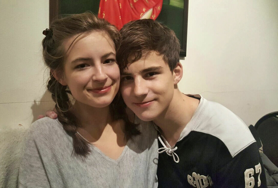 <b>SØSKENKJÆRLIGHET:</b> Daniel var 14 og storesøster Ellisiv 22 da dette bildet ble tatt, påsken 2016 da hele familien var sammen. 