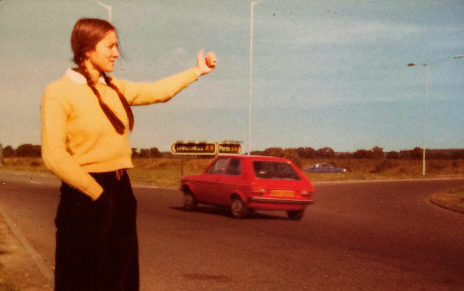 <b><STRONG>TOMMELEN I VÆRET:</b></strong> 21 år gamle Chantal i Skottland. Bildet er tatt dagen før Fridtjov kom kjørende i sin grønne Ford Escort.