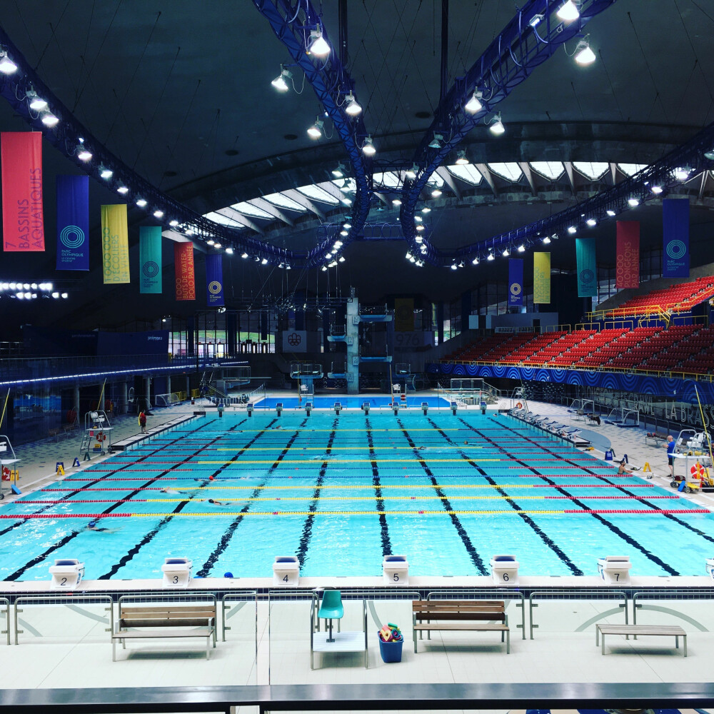 <b>INGEN PUMPEROM:</b> Den olympiske svømmehallen fra OL i 1976 i Montreal hadde stort basseng og mange tribuner, men få rom der tyske svømmere kunne implement­ere pumpe-<br/>­forsk­nings­resultater.