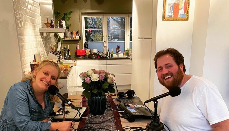 LAGET PODKAST: Under pandemien ble podkasten «I karantene med Ronny og Tuva» til hjemme i stua