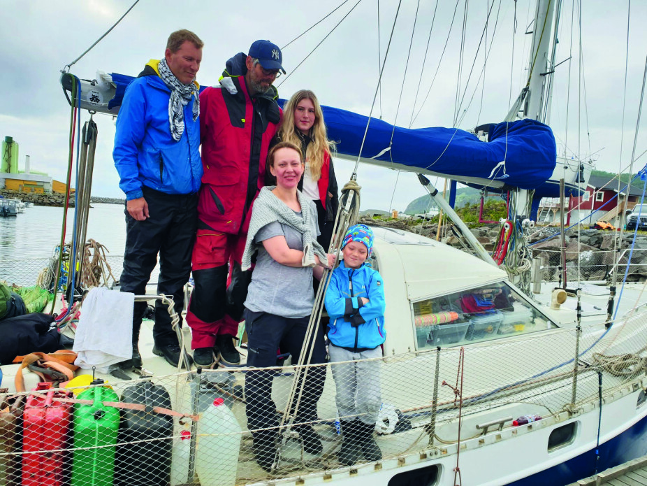 <b>RUNDREISE: </b>Her legger familien Tjora ut fra Svalbard sommeren 2018. Målet med å krysse Atlanterhavet ble gjennomført på 17 døgn.